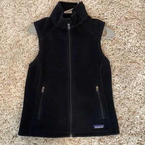Patagonia black vest. Size small. Great condition!